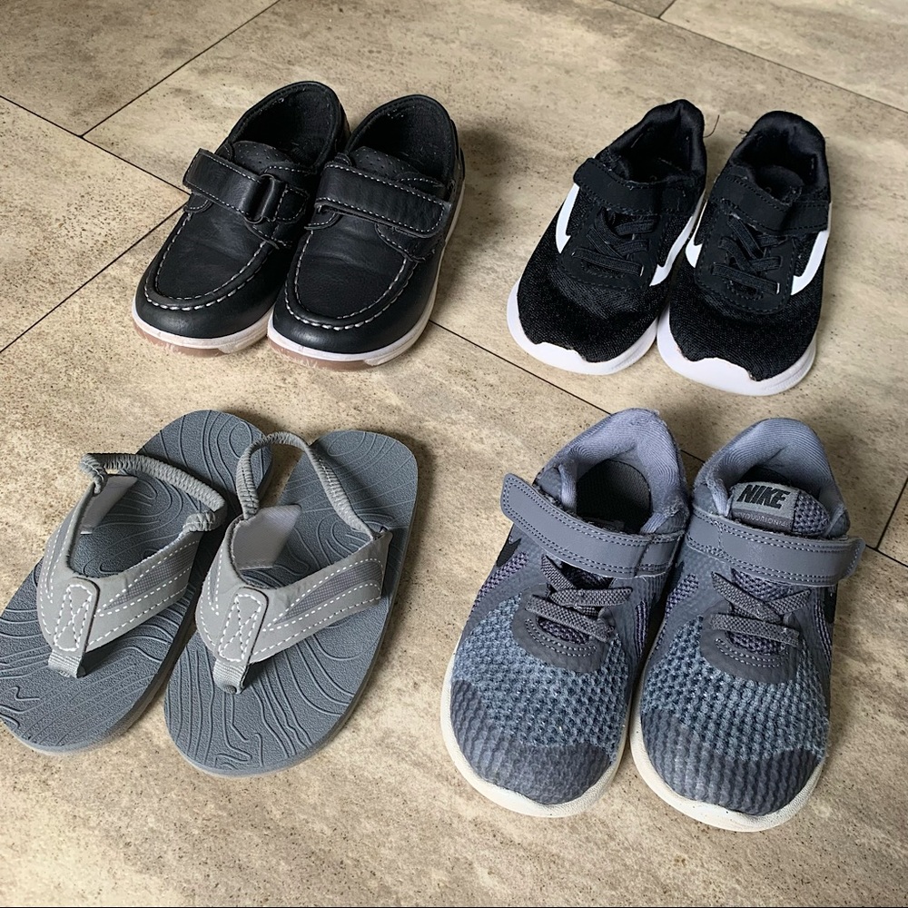 Toddler boys size 8 lot of shoes/sandals